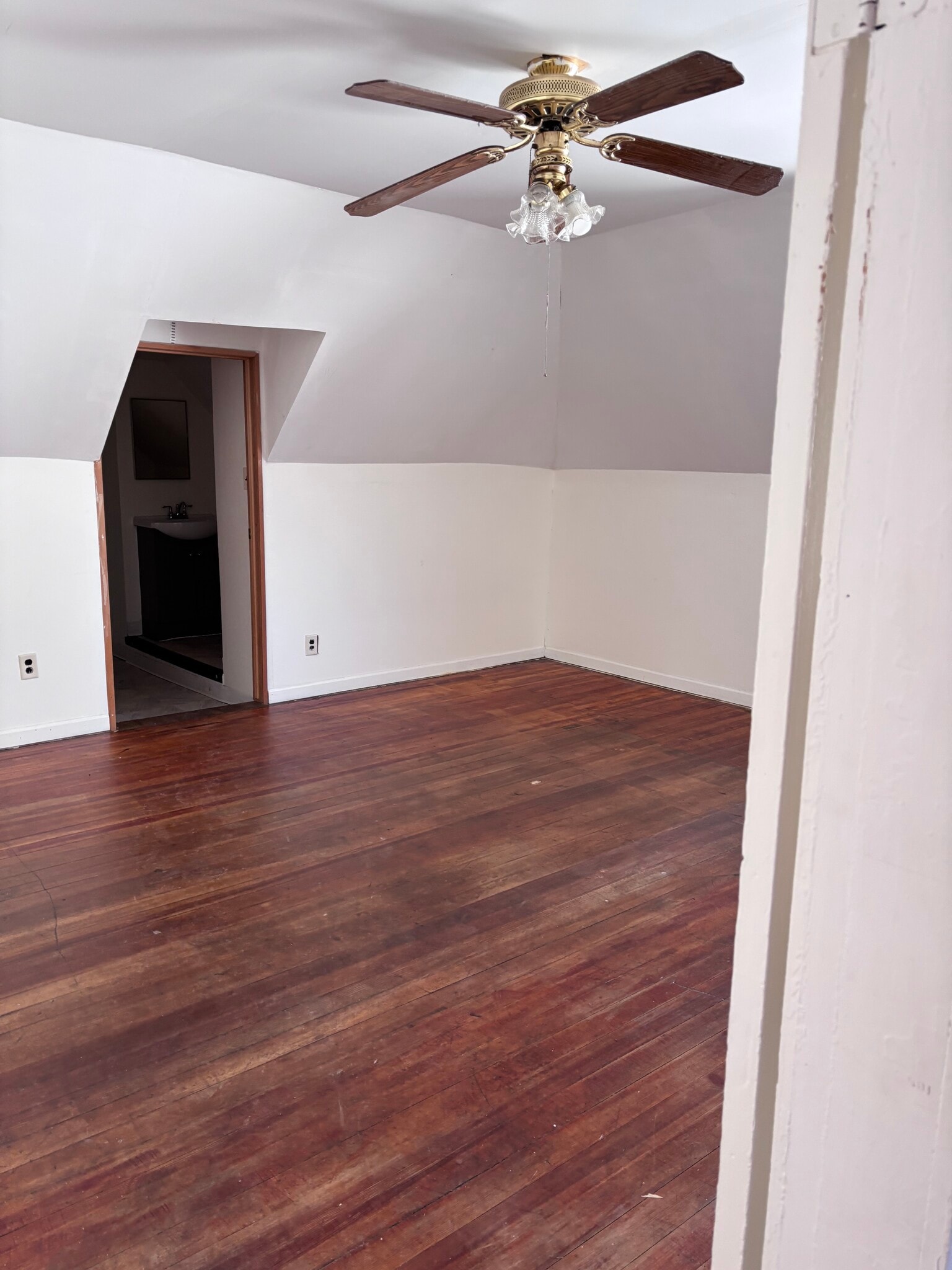 Building Photo - 437 Wright St