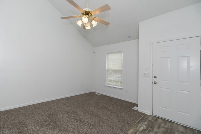 Building Photo - ****COMING SOON**** 3 Bedroom Townhome nea...