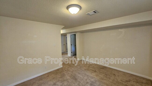 Building Photo - 10928 Patterson Ct
