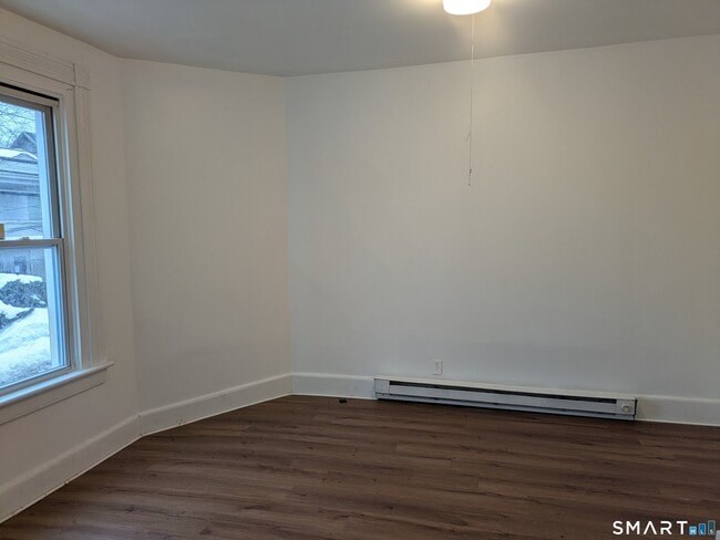 Building Photo - 71 E Pearl St