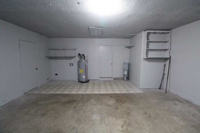 Building Photo - Bay Meadows 3BR Home Near NAS Pensacola with Granite Kitchen & Fenced Backyard