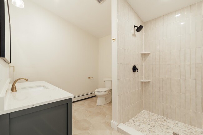 Building Photo - 27 W 52nd St