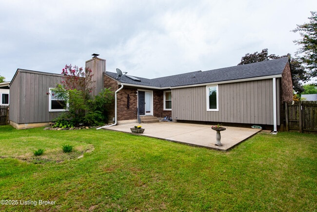 Building Photo - 8015 Schroering Dr