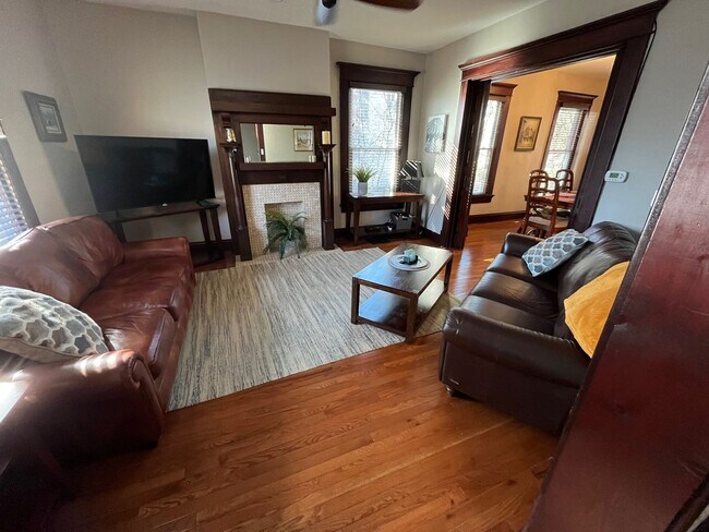 Building Photo - 70 W Starr Ave