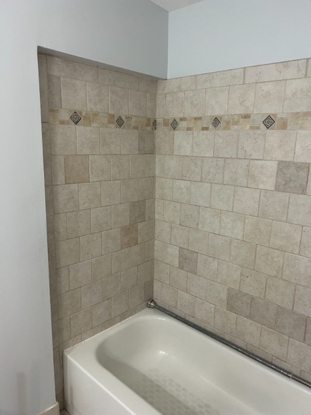 Primary Photo - 121 E Randall St