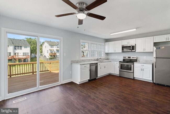 Building Photo - 14090 Kramer Pl