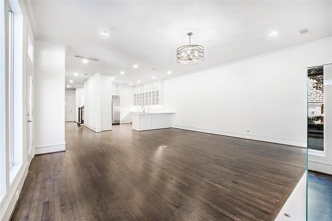 Building Photo - 37 Kennington Ct