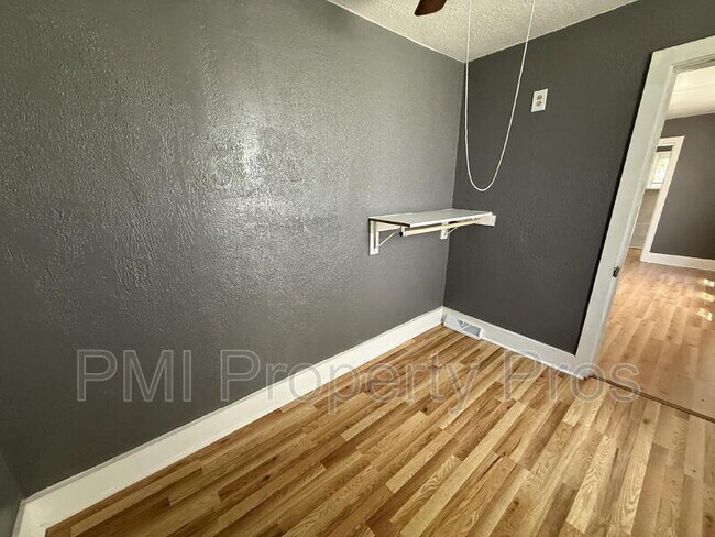 Building Photo - 2630 N 24th St