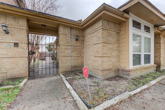 Building Photo - 2122 Paso Rello Dr