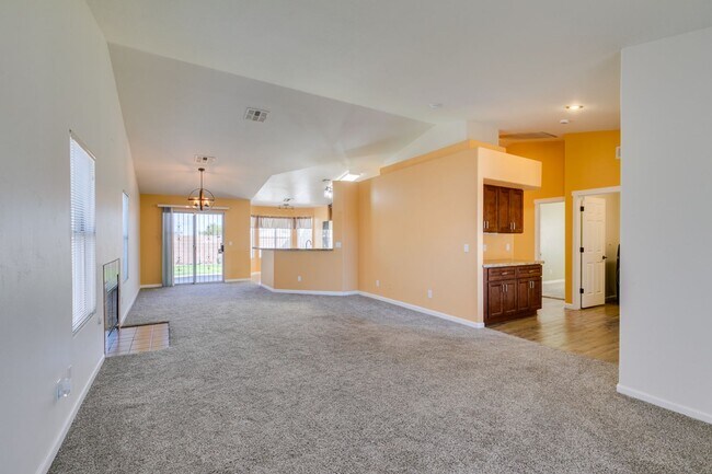 Building Photo - Updated Mediterranean-Style Home with Priv...