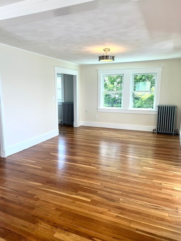 Building Photo - 6 Elmwood Ct