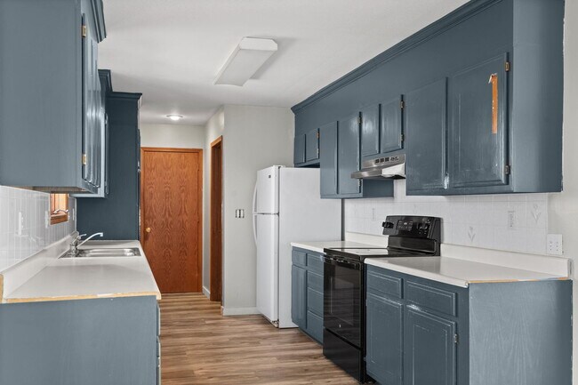 Building Photo - 42 Irish Hills Blvd