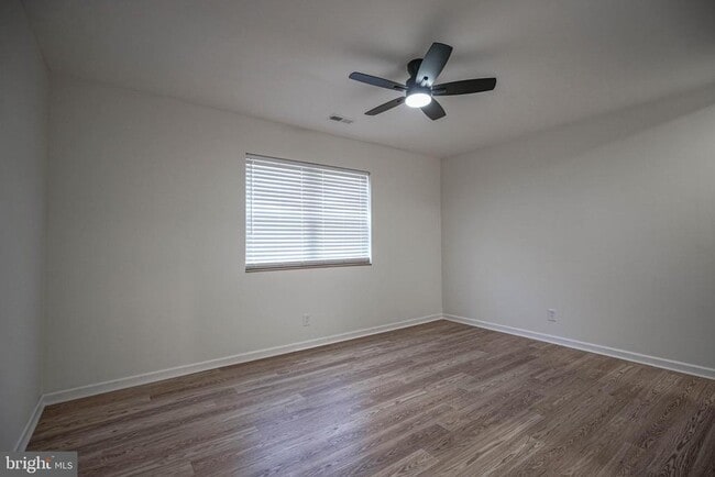 Building Photo - 20 Deborah Ln