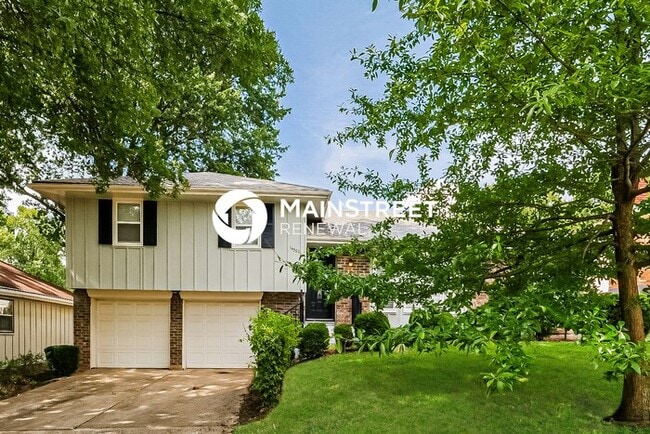 Building Photo - 3 Bedroom Pet-Friendly Home in INDEPENDENCE, MO with Main Street Renewal