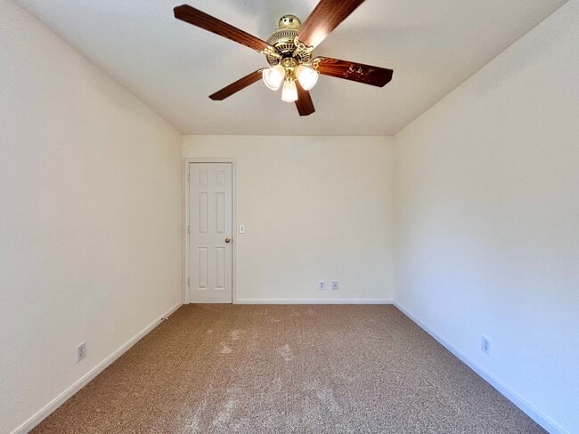 Building Photo - 1601 Waterfall Ave