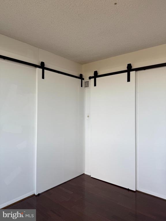 Building Photo - 5225 Pooks Hill Rd