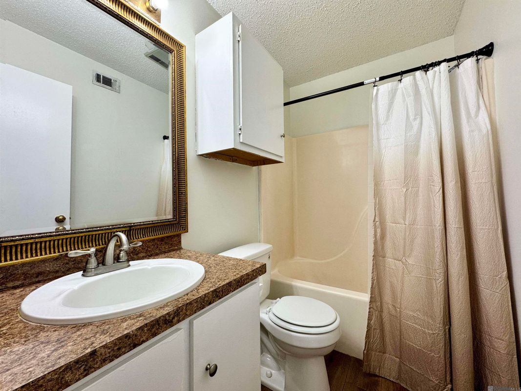 Building Photo - 1732 Manor Oak Dr
