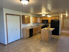 Building Photo - 3808 W 93rd St