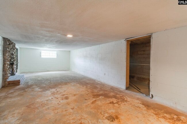 Building Photo - 120 McRae St