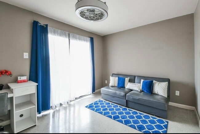 Building Photo - 8529 Hearth Dr