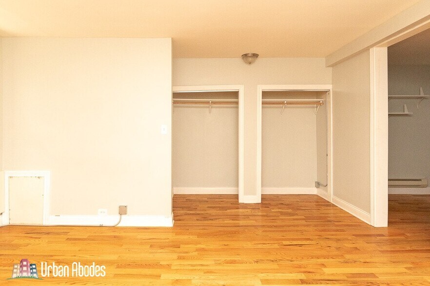 Building Photo - 1337 N Dearborn St