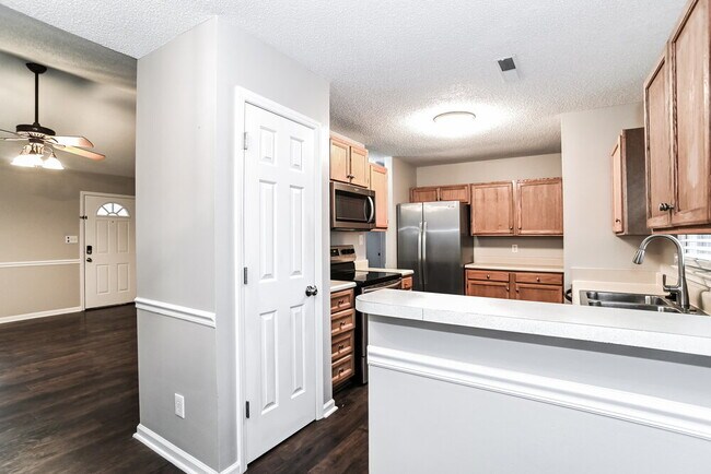 Building Photo - 3100 Faircroft Way