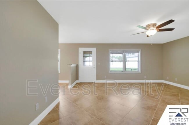 Building Photo - 92 Rickenbacker Dr