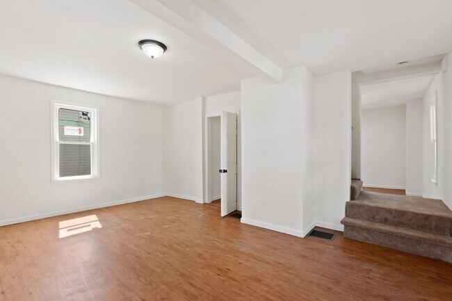 Building Photo - Coming Soon- Charming 2 Bedroom, 1.5 Bath ...