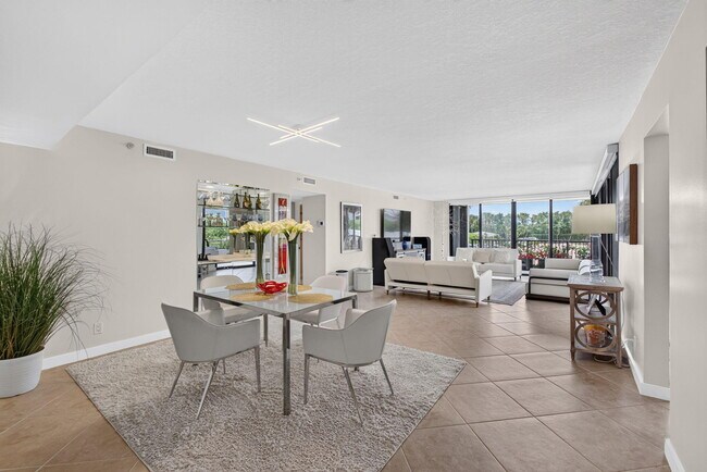 Building Photo - 3440 S Ocean Blvd