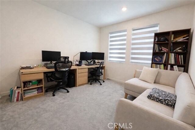 Building Photo - 2957 W Lincoln Ave