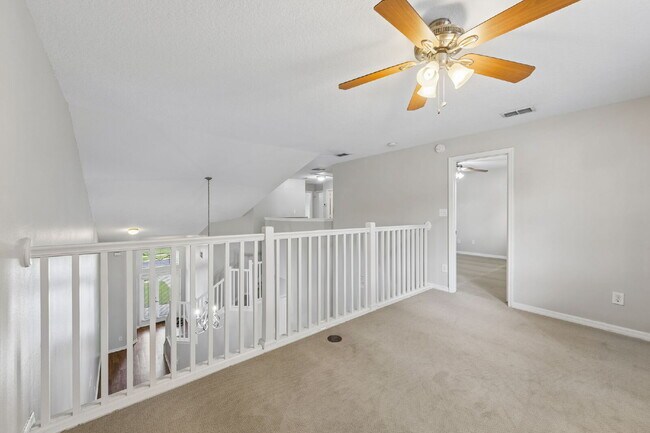 Building Photo - Spacious 3-Bedroom Townhome with Loft & Green-Space Views | Oviedo