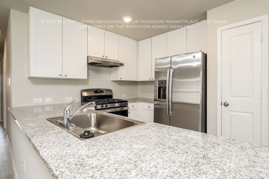 Building Photo - 8142 Serro Medina