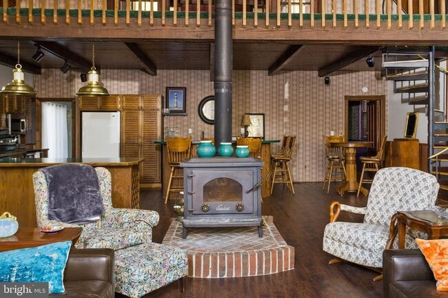 Building Photo - 230 Washington St