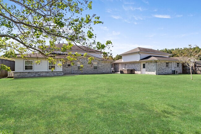 Building Photo - 100 Dillons Way