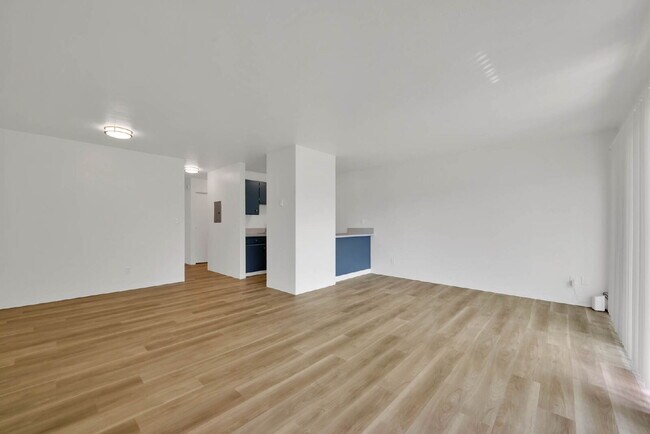 Building Photo - 2760 Willamette St