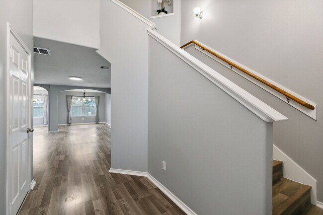 Building Photo - 8610 Twillingate Ln