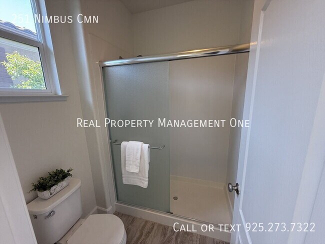 Building Photo - 251 Nimbus Cmn