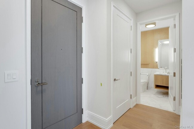 Building Photo - 4 Lighthouse Lndg