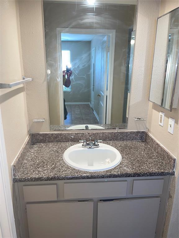 Building Photo - 4711 Palisade Dr