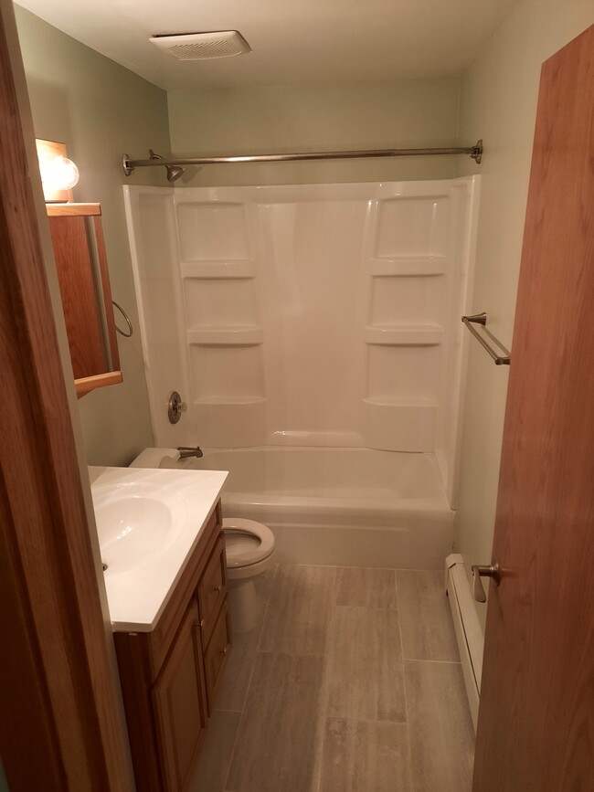 Tub w/large Shower surroundbathroom - 1665 10th Ave