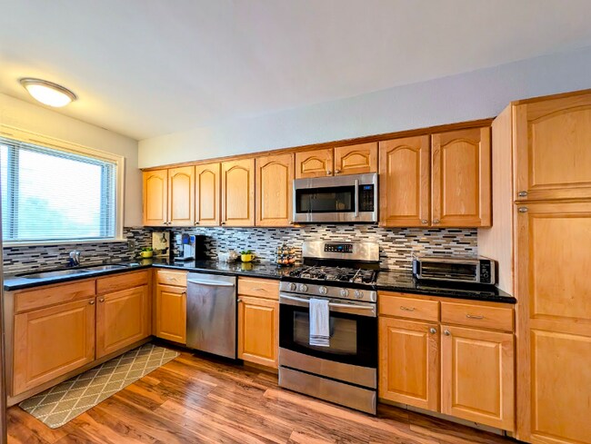 Building Photo - 3123 W 55th Ave