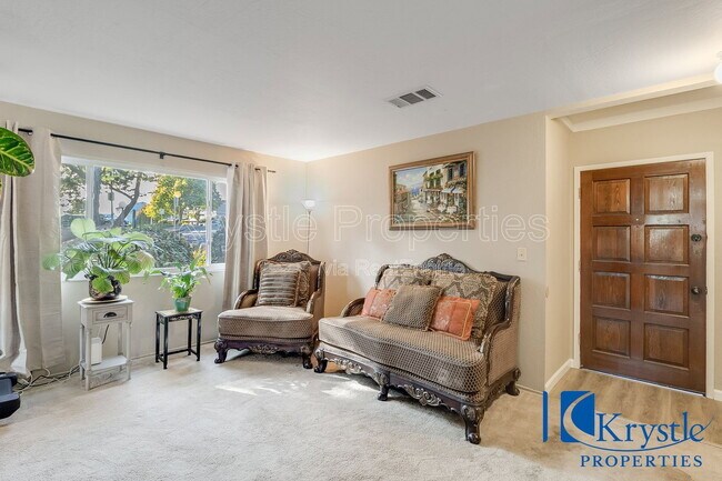 Building Photo - 138 Warwick Dr