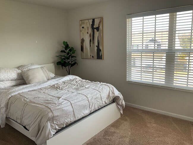 Building Photo - 511 Morning Mist Rd