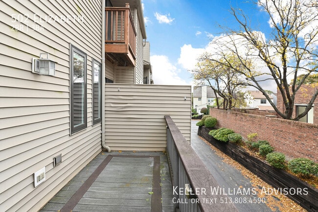 Building Photo - 502 Elizabeth-