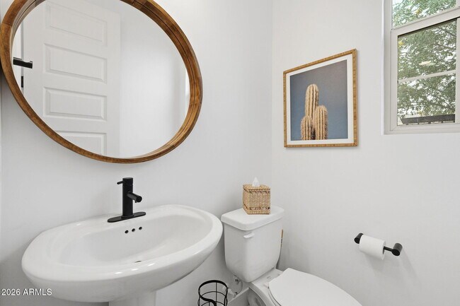 Building Photo - 5714 S Veneto