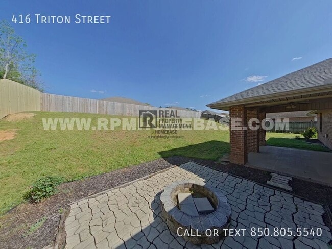 Building Photo - 416 Triton St