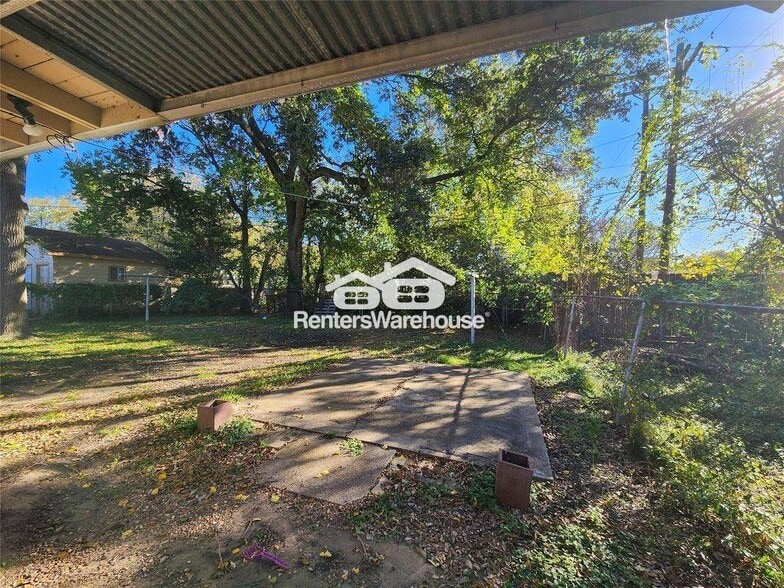 Building Photo - 1013 14th Ave N