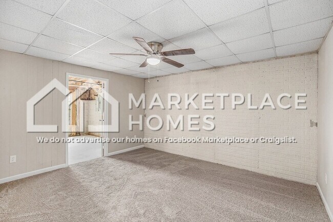 Building Photo - 211 Calico Loop