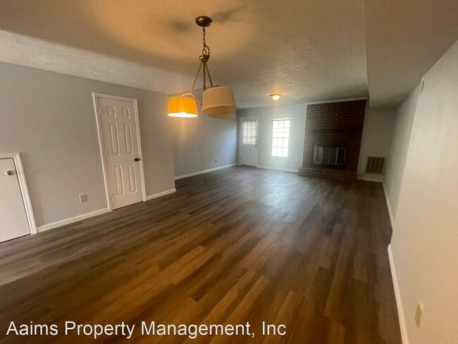 Building Photo - 2 br, 2.5 bath House - 2625 Edmonton Road