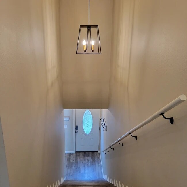 Building Photo - 2220 Norwalk Ave